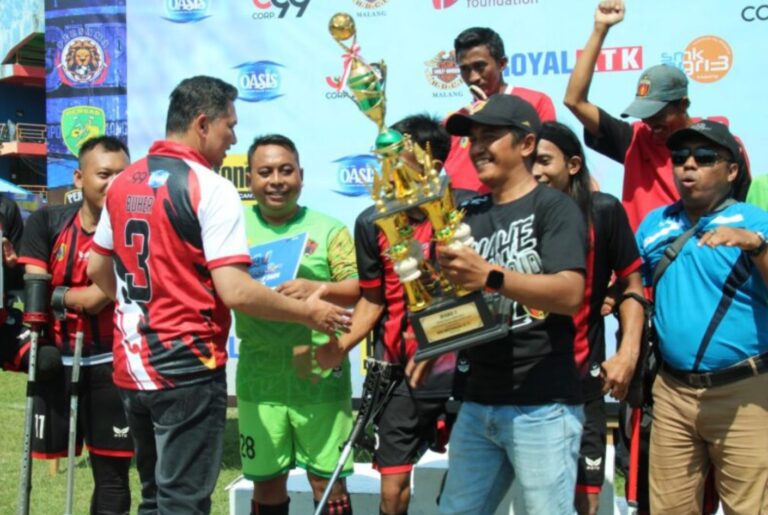 Polresta Malang Kota Gelar Fourfeo Sepak Bola Amputasi Pertama di Indonesia